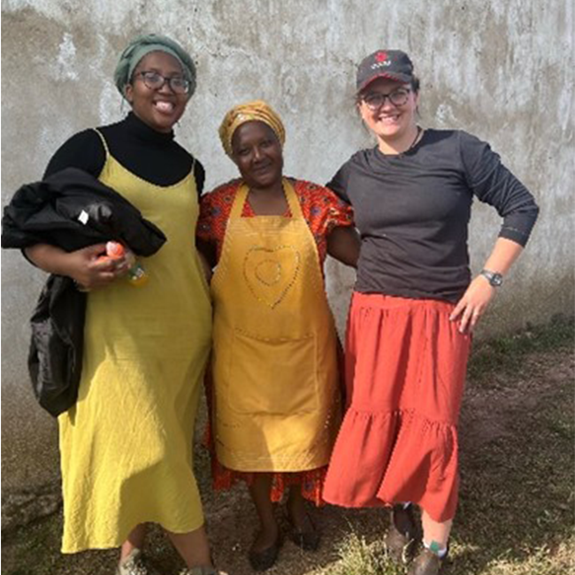 EWT Vulture Safe Zone field officer teaches herself Xhosa to better communicate with local communities